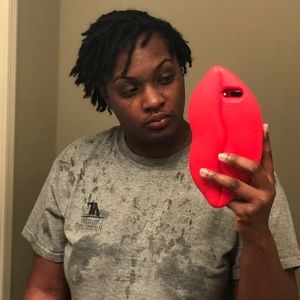 Meet your Posher, Karissa